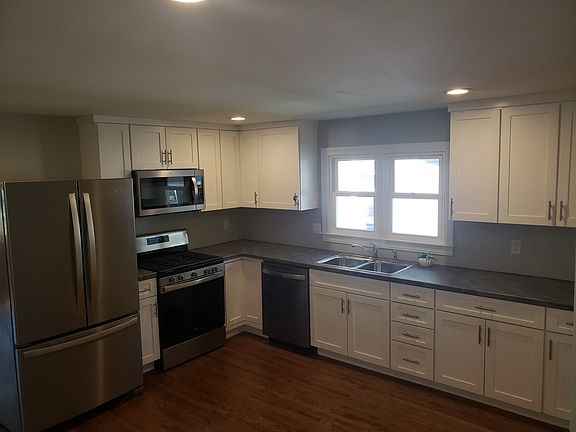 2nd image of 521 W Washington St