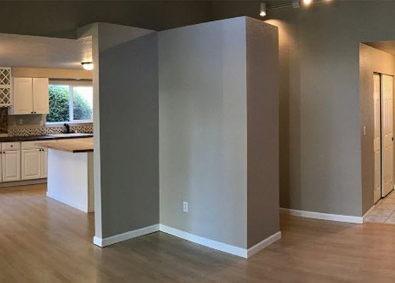 3rd image of 8704 Christa Dr NE