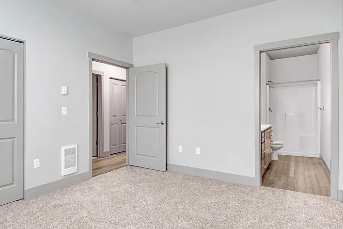 River Ridge Apartments — Photo 76