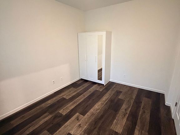 2nd image of 1426 Peterson Dr #1C