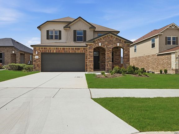 2nd image of 118 E Granite Shoals