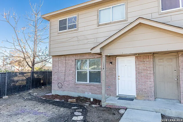 Building Photo - 114 Garner