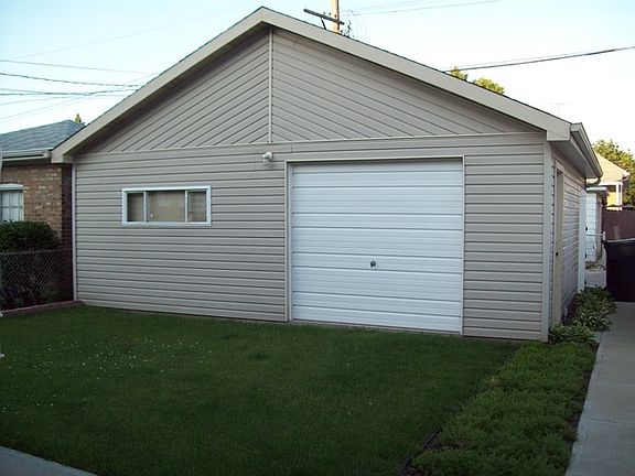 4th image of 4415 N Marmora Ave