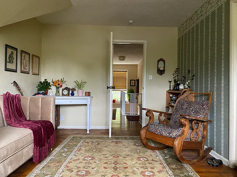 Room that's available for rent