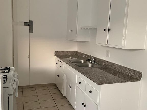 3rd image of 1454 W 227th St APT 14