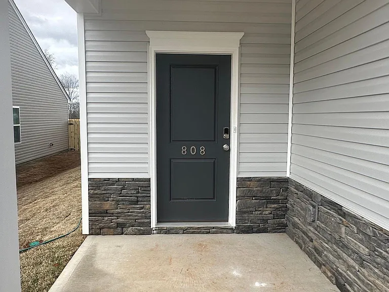808 Spring Orchard Dr — Photo 5