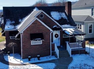 305 7th St, Glen Dale, WV