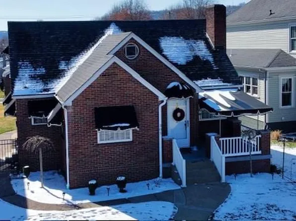 305 Seventh Street, Glen Dale, WV 26038