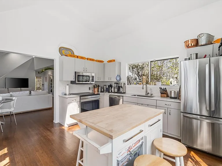 30 Oak Ln — Photo 12