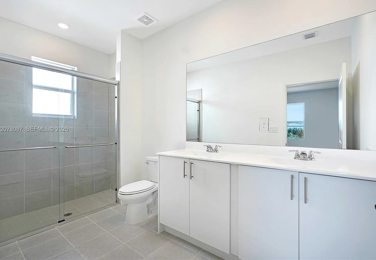 4 bed, 3.0 bath, $4,300 — Photo 3