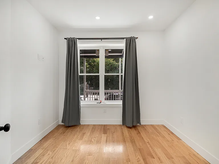 693 Vermont St #2A — Photo 7