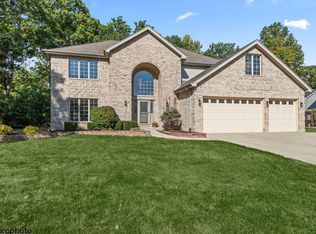 760 E Woodland Ave, Addison, IL 60101