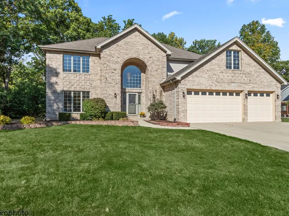 760 E Woodland Ave, Addison, IL 60101