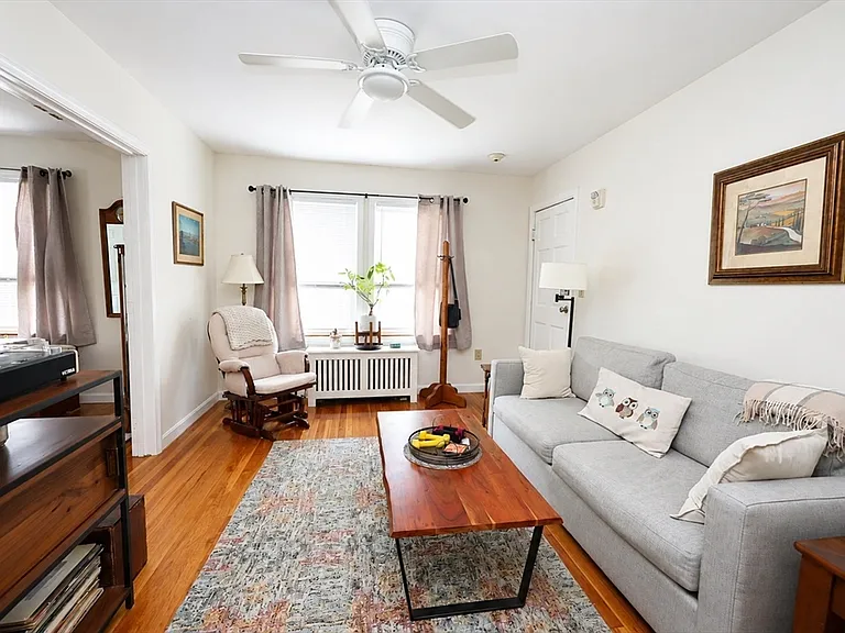 11 Sterling Park #1R — Photo 12