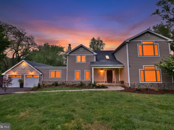 11306 Vale Rd, Oakton, VA 22124