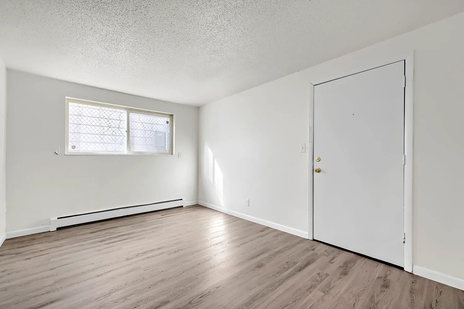 1613 Kimbark Street - 1 — Photo 2