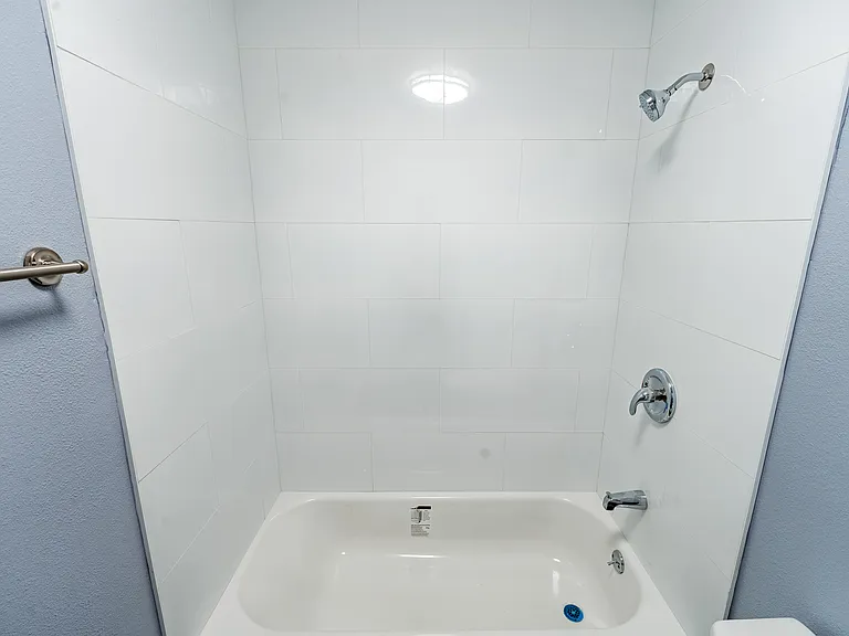 10374 Long Beach Blvd #1M — Photo 20