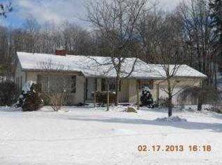 6235 Gault Rd, Canfield, OH 44406