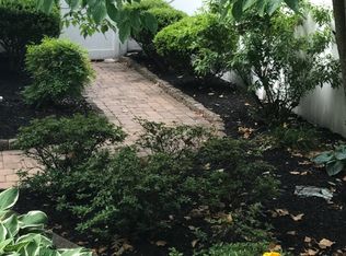 119 Hillside Rd, Stratford, NJ 08084