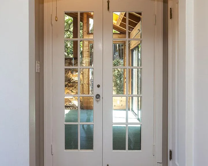 15766 Highland Dr — Photo 31