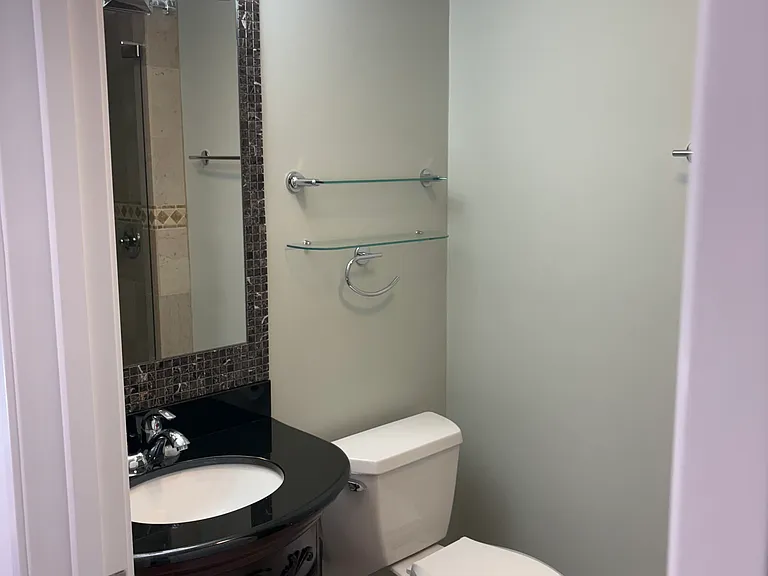 560 Vine Ave #203 — Photo 28