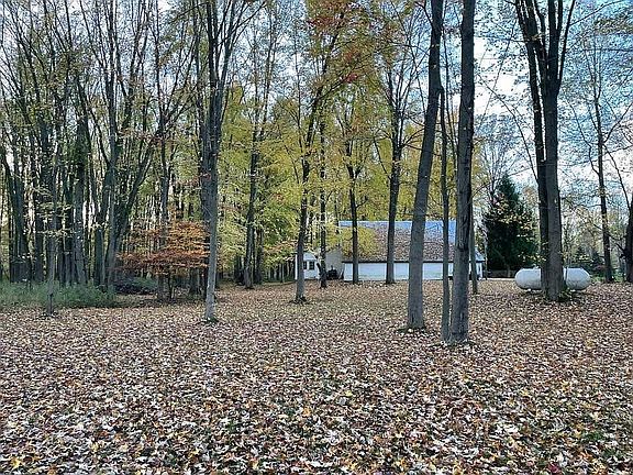 5th image of 420 22 Mile Rd NW
