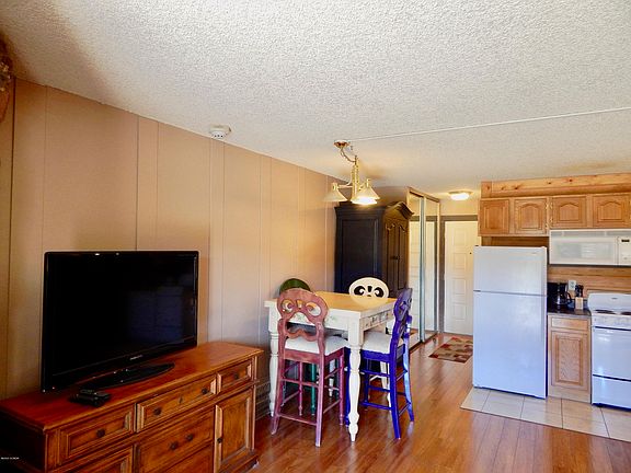 4th image of 62927 Us Highway 40/door #462-458