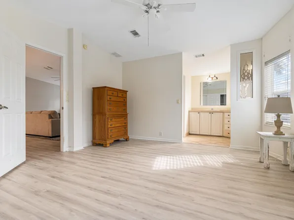 483 Pelican Shoal Place, Fort Pierce, FL 34982
