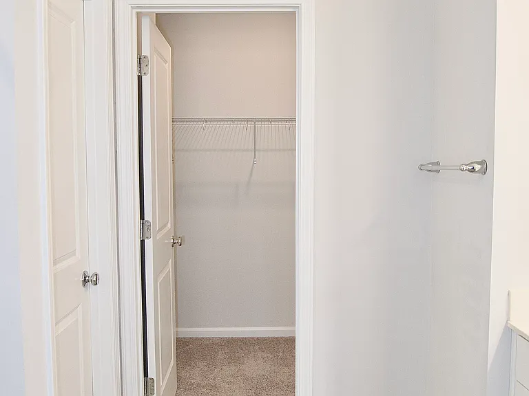 153 Enterprise Dr — Photo 32