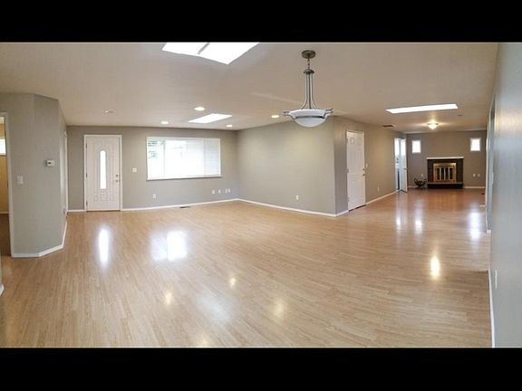5th image of 17014 NE 105th St