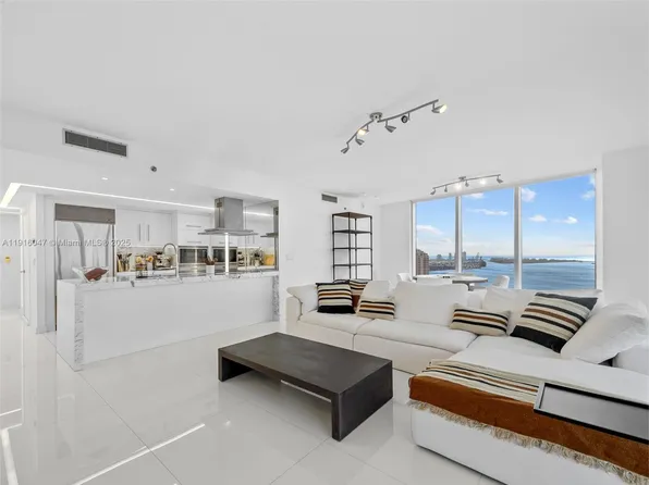 495 Brickell Ave APT 3801, Miami, FL 33131