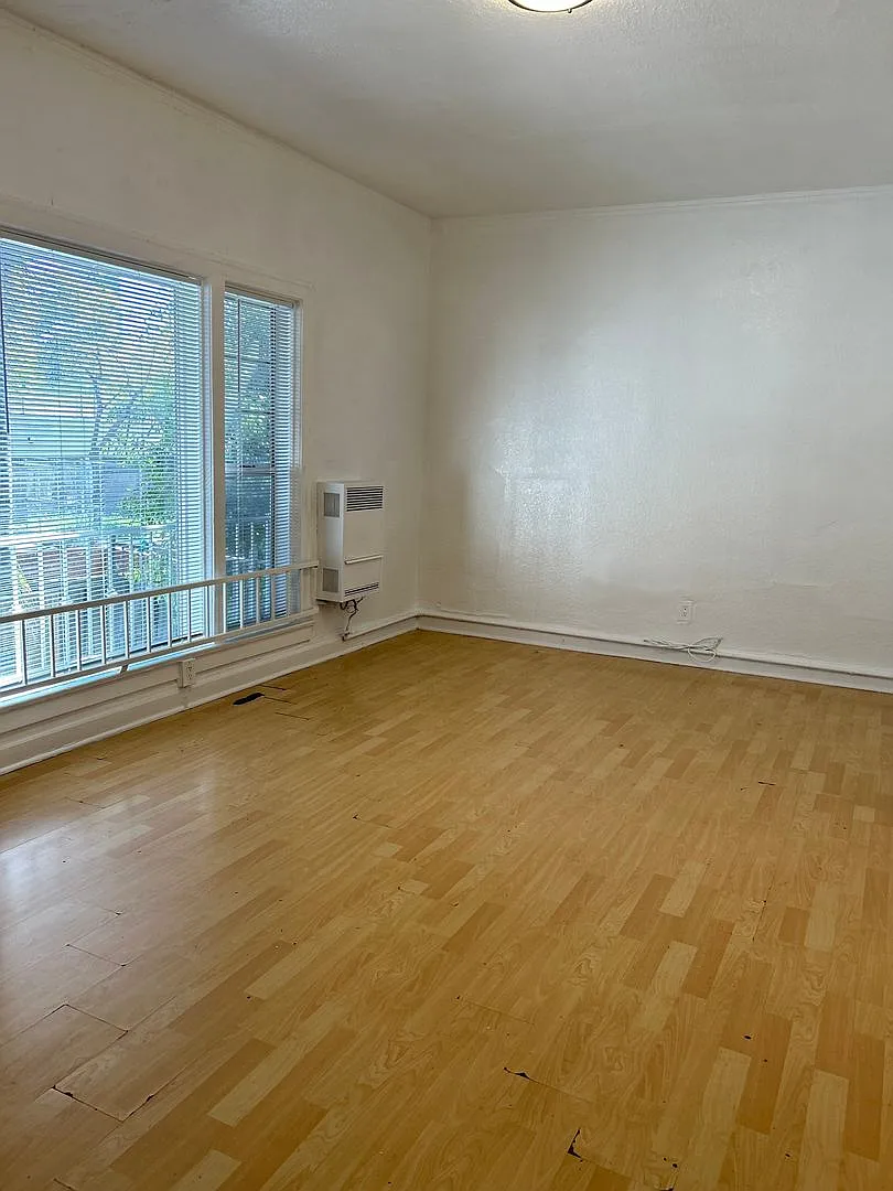 307 Witmer St — Photo 4