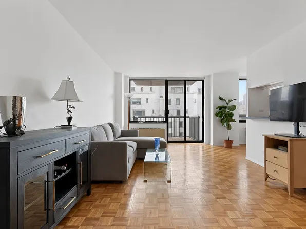 171 E 84th St APT 19A, New York, NY 10028