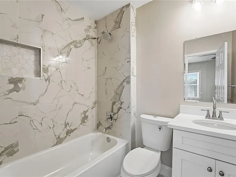 393 8th St NE — Photo 21