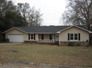 203 Seminole Dr, Enterprise, AL 36330