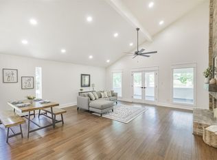416 Rolling Hills Dr, Conroe, TX 77304