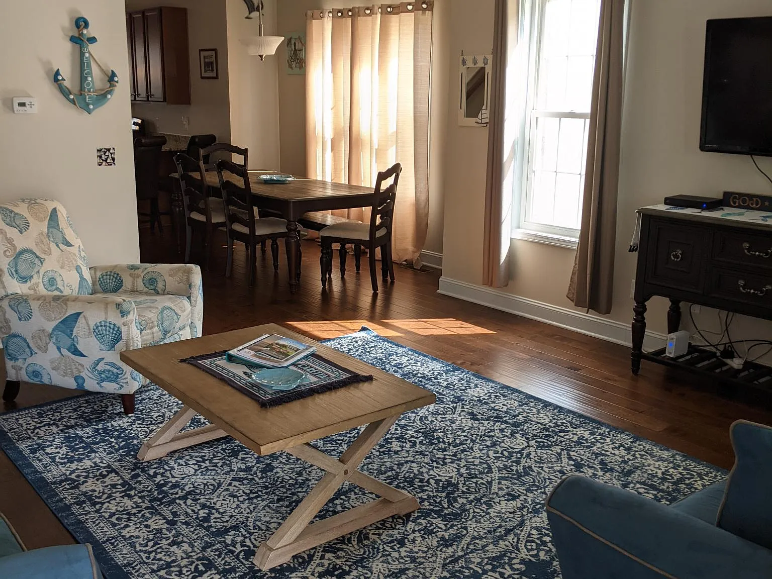 3 bed, 3.5 bath, 1950 sqft, $2,200 — Photo 4