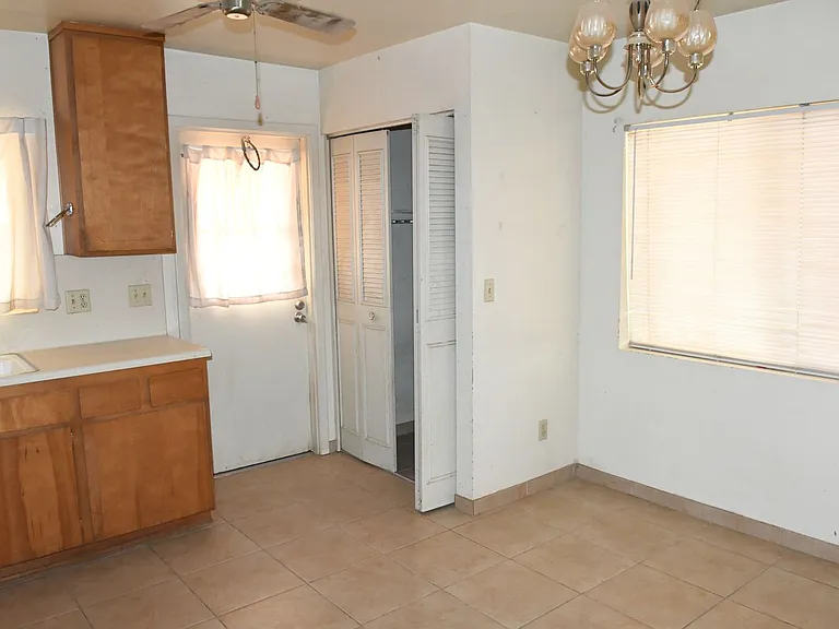 3165 W Altadena Ave — Photo 6
