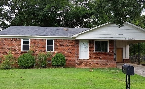 4th image of 1065 Highland St