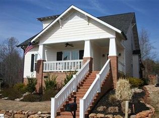 1 Hogarth St, Greenville, SC 29617