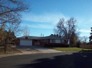 297 Salem Ct, Aurora, CO 80011