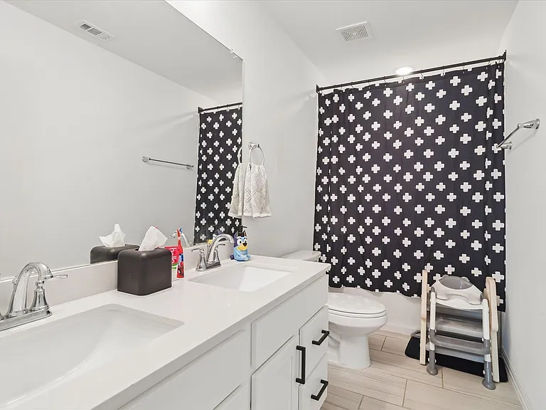 10032 Travis Dr — Photo 17