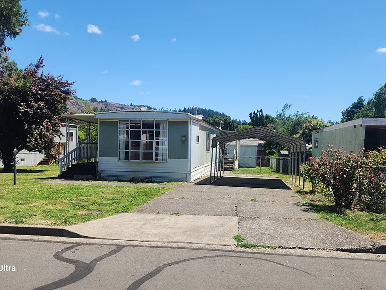 1933 Harbor Dr — Photo 4