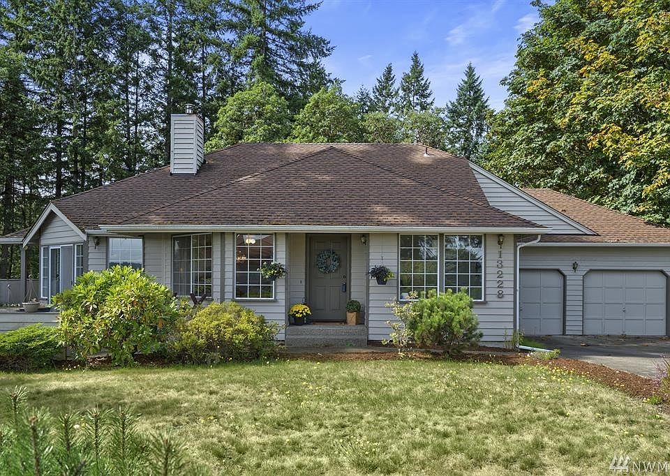 1st image of 13228 Emerald Dr NW