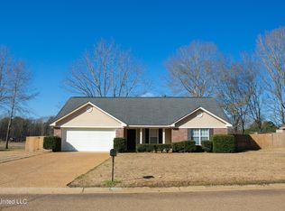 645 Southern Oaks Dr, Florence, MS 39073