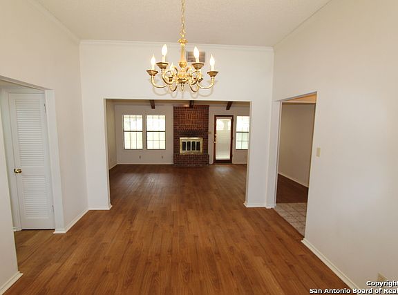 4th image of 152 Patrick Henry Dr