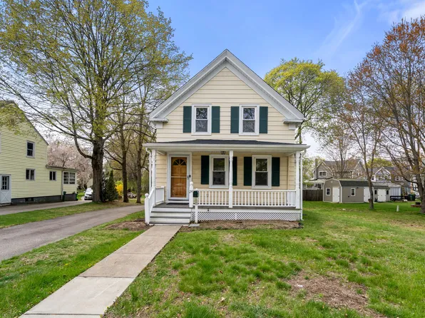 24 Railroad Ave, Norwood, MA 02062