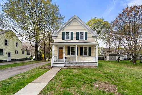 24 Railroad Ave Photo 1