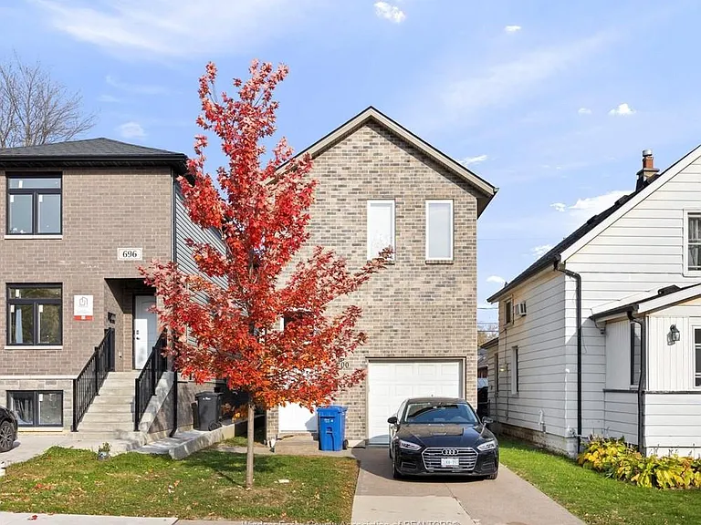 700 Bridge Ave — Photo 3
