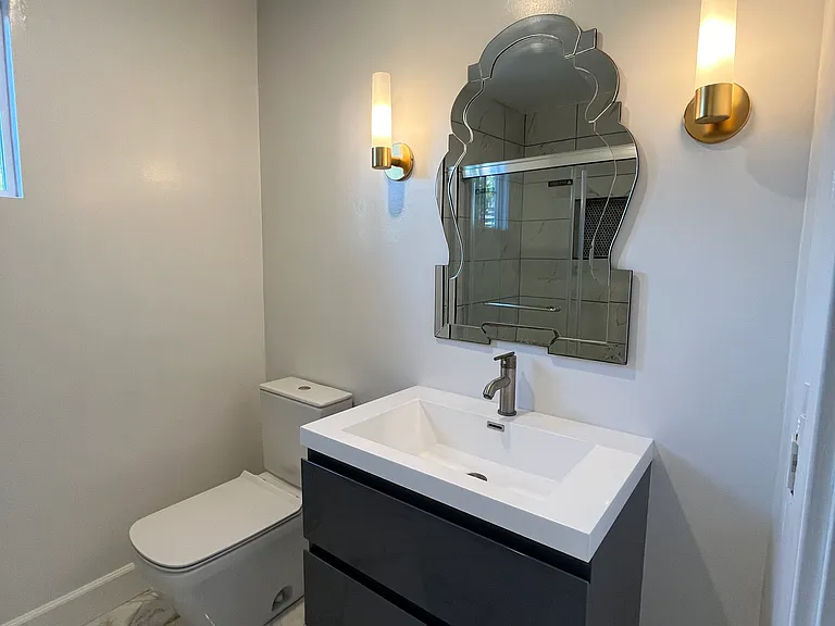 Silver Oak Ln — Photo 18